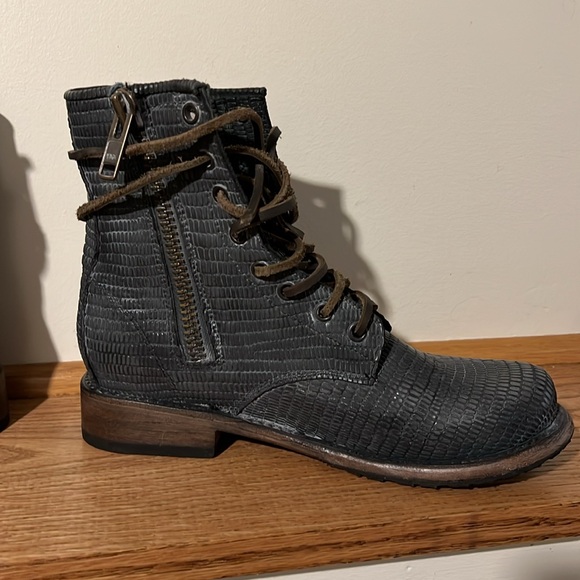 Freebird by Steven Manchester Boots - Blue Size 7 - Picture 4 of 9